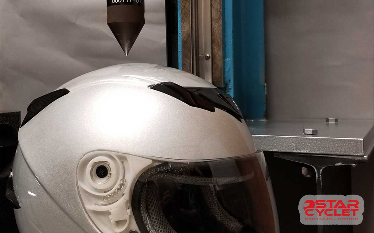 آزمایش لایه خارجی کلاه کاسکت