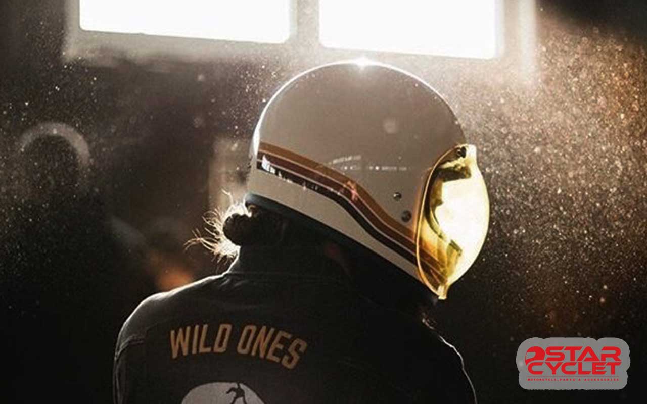 آلودگی بر روی کلاه کاسکت